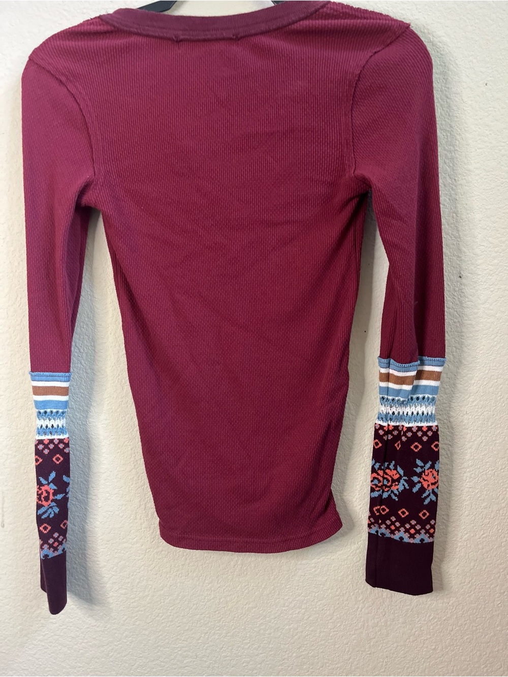 We The Free Micah Burgundy Top - Size XS - Picture 7 of 9